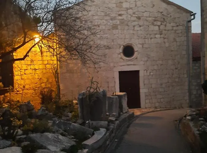 Old Town Rab Ivana * Rab Town