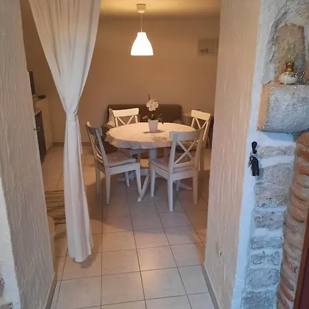 Old Town Rab Ivana Apartment